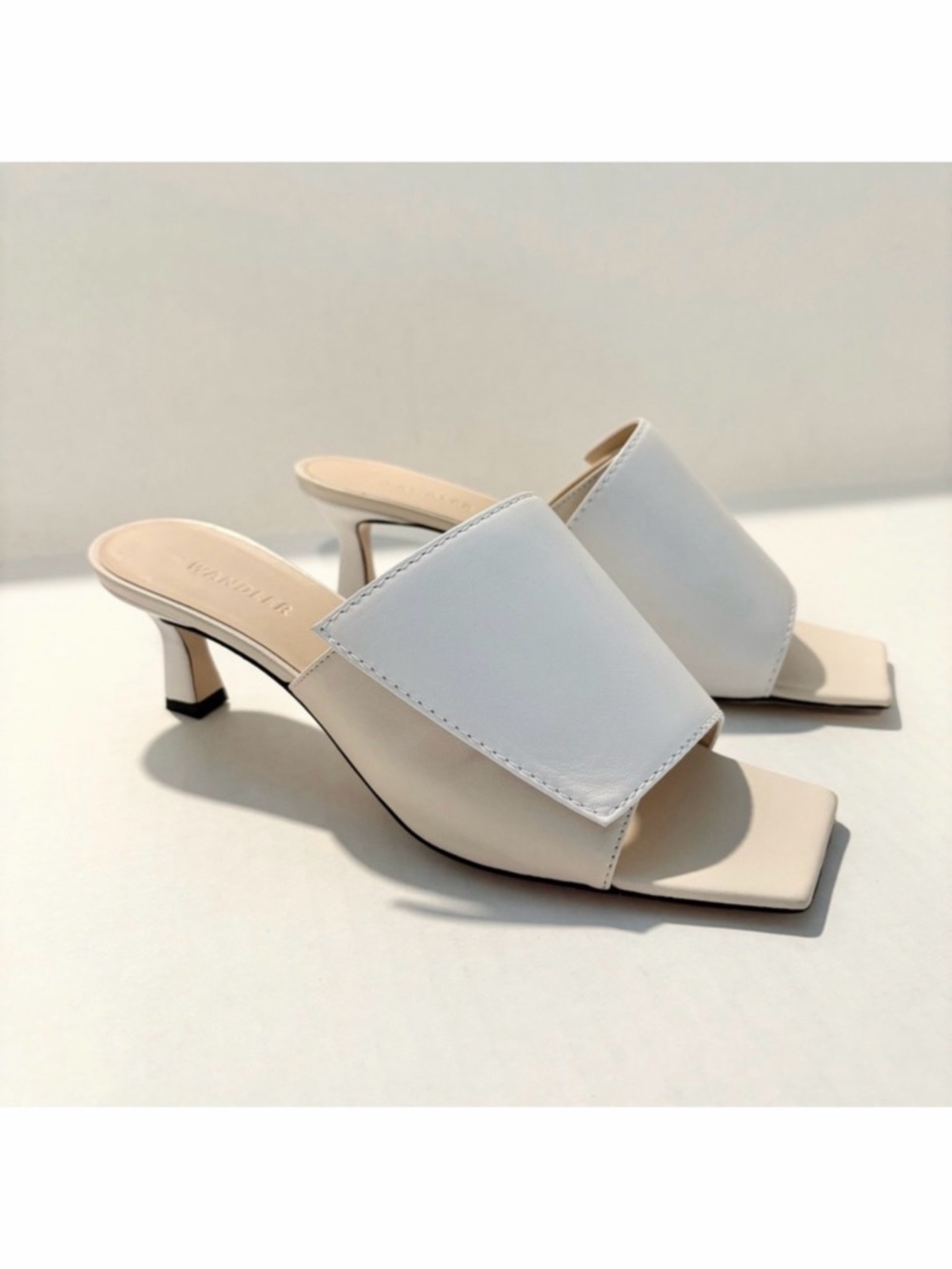 Wandler ISA Bi-Color Kitten Heel Slipper Sandal Size 38 Ivory Leather Square Toe